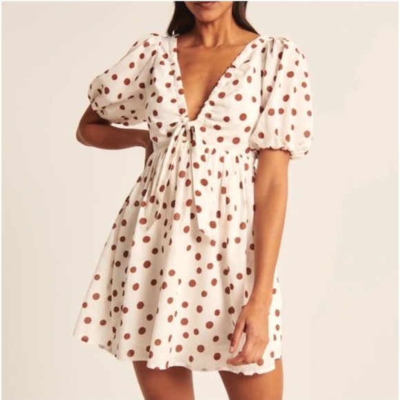 Abercrombie & Fitch Dresses & Skirts - Abercrombie & Fitch Cinch front Mini Dress Size Small White Brown Polka Dot